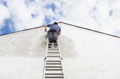 Peinture extérieure à Saint-Ellier-les-Bois — façades et ravalement